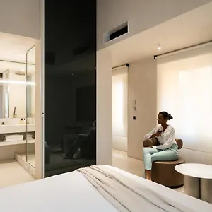 Hotel Scenario, Rom