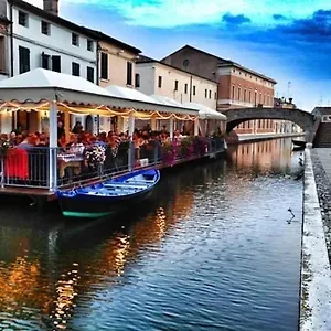 Della Pescheria , Comacchio Italia